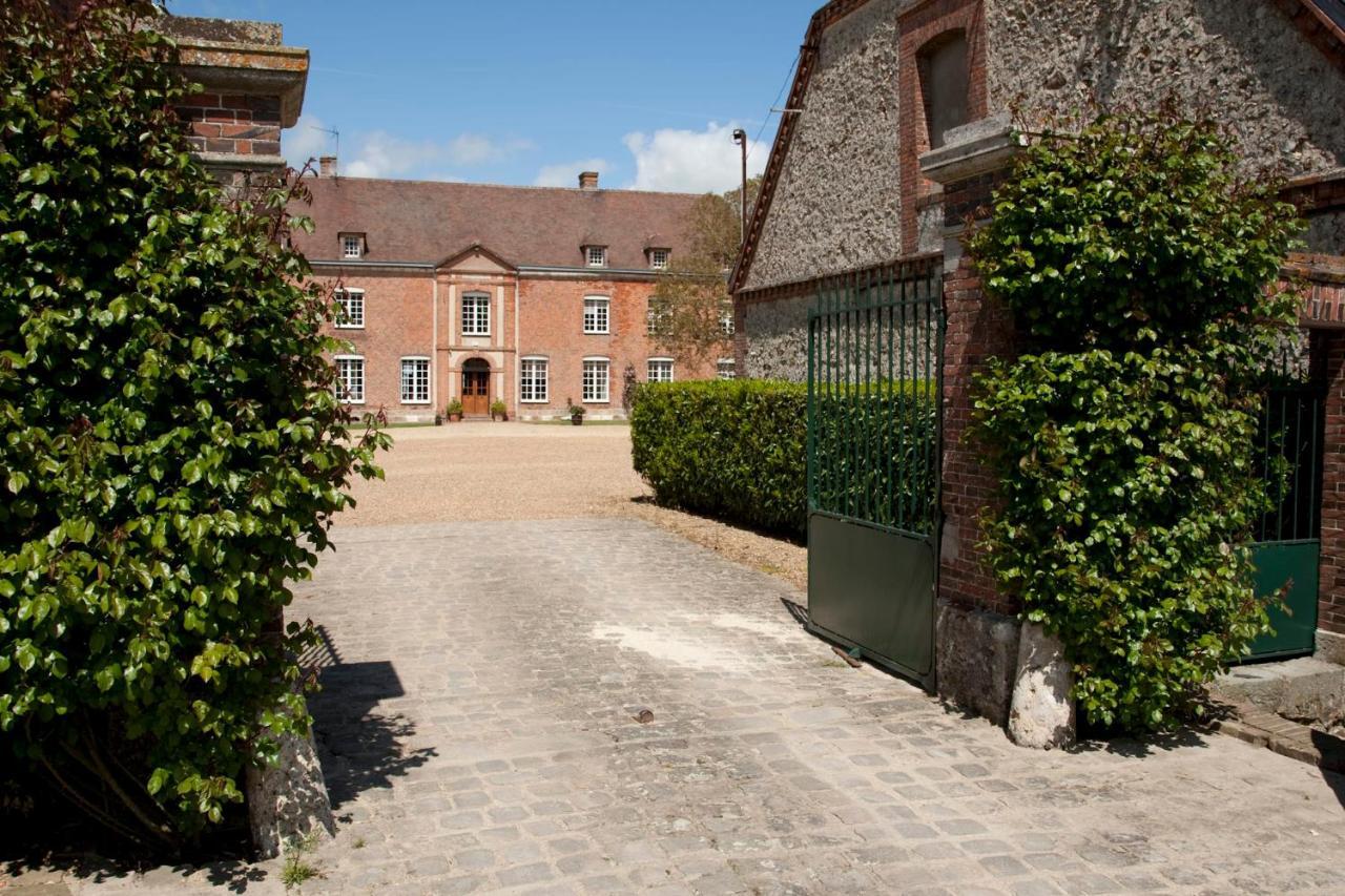 Le gîte du Prieuré dans un coin de campagne Bilheux Esterno foto